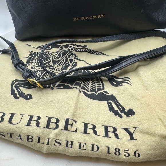 Burberry Authentic Elegant Black and Tan Clutch/Crossbody Bag RARE - Picture 7 of 7